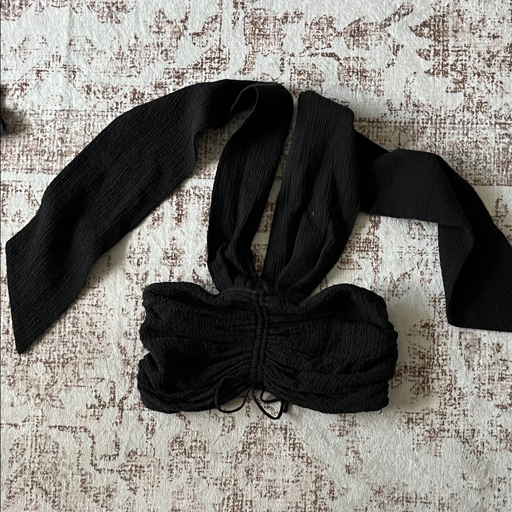 L'Academie Elegant Black Top